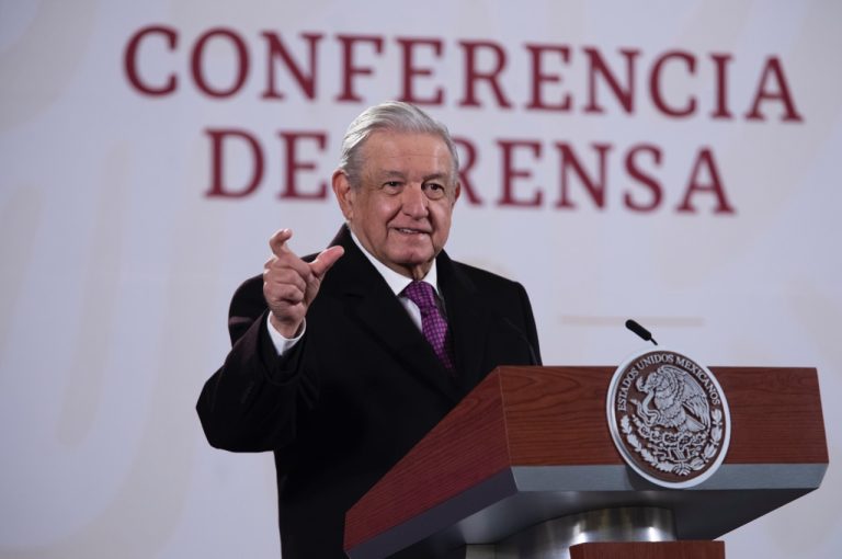 Gasto del INE sigue creciendo y no hay plan de austeridad, critica López Obrador