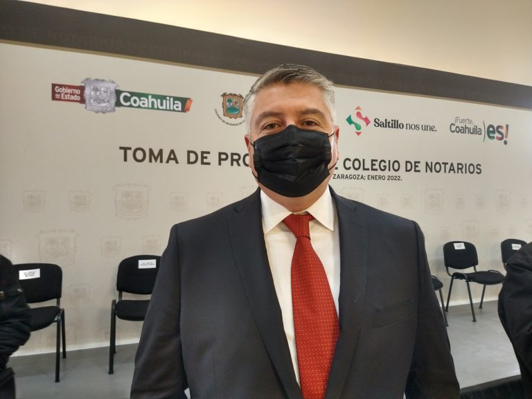 Notarios deben ejercer su función mientras puedan y hasta que quieran: Armando Luna