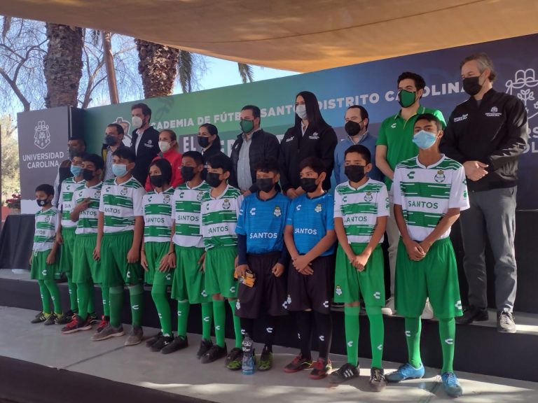 Presentan Academia de Futbol Santos Distrito Carolina