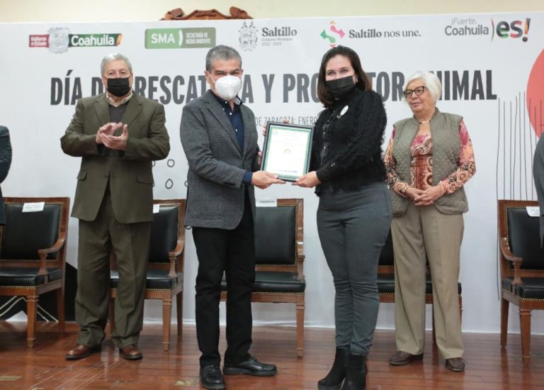 Reconoce MARS a rescatistas y protectores de animales de Coahuila