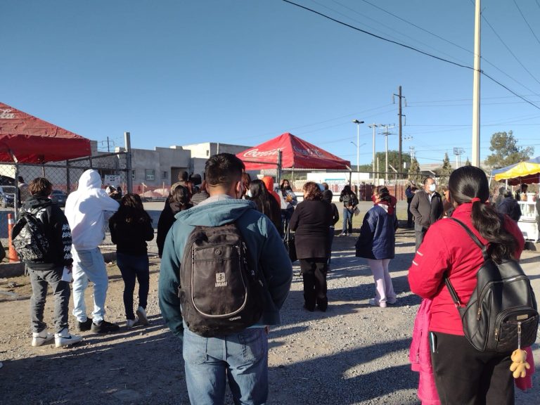 Se registra alta afluencia en Tienda Super ISSSTE y Canacinta para vacunación antiCovid en mayores de 15 