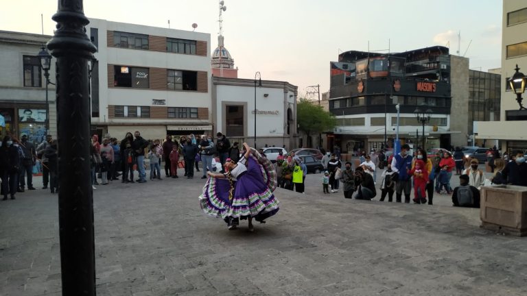 Continúa con éxito el Tianguis de Cultura Coahuila ‘Entrega Punto Medio’