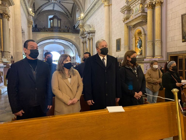 Da alcalde de Saltillo último adiós a Monseñor Francisco Villalobos