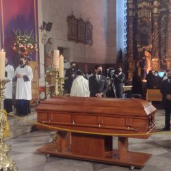 Dan último adiós a obispo emérito Francisco Villalobos Padilla