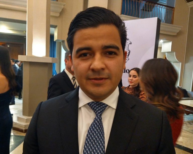 Incremento de saltillenses vacunados da esperanzas a sector restaurantero: dirigente