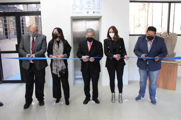 Rector de la UAdeC Inaugura Elevador en la Facultad de Odontología UT