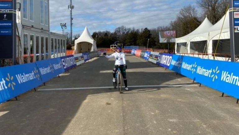 Buena experiencia deja al coahuilense Carlos García el Mundial de Ciclocross