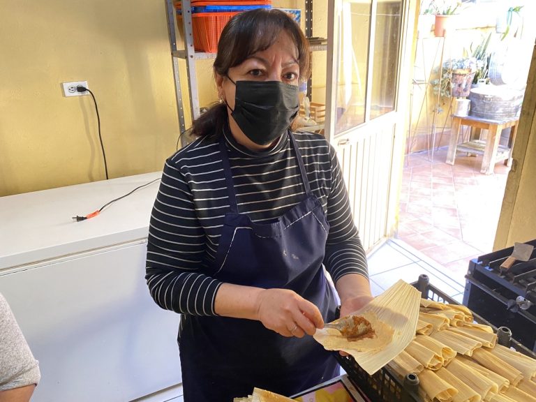 Pese a pandemia, venta de tamales en Ramos Arizpe se mantiene por Día de la Candelaria 