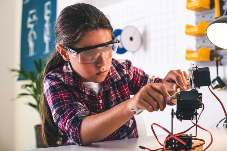 Urge romper esquemas tradicionalistas para incentivar la ciencia desde la infancia