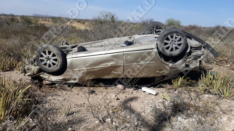 Deja la vida hombre en volcadura