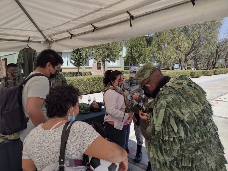 Disfrutan saltillenses de Paseo Dominical en 69 Batallón de Infantería