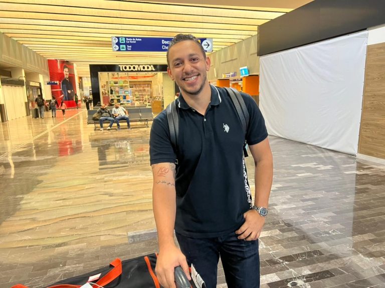 Llega el capitán dominicano a mostrar su talento con el sarape