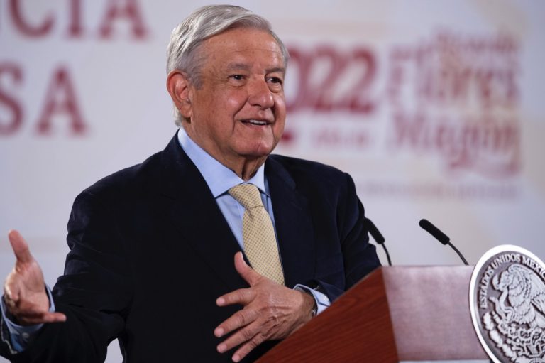 López Obrador envía pésame a familiares de ‘El Mijis’: Nos duele mucho su muerte