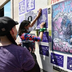 Mujeres artistas y colectivas feministas participan en el ‘Muro Violeta’ 1