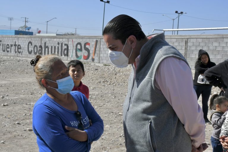 Avanzan obras de bacheo en Santa Luz Analco 