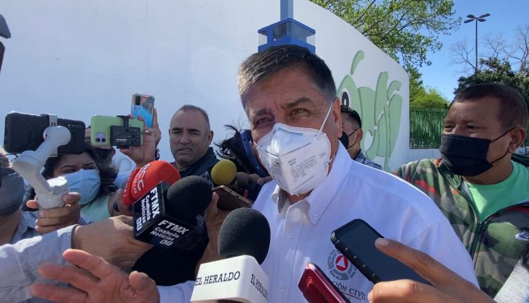 Preparan en Arteaga plan de evacuación ante cercanía de incendio