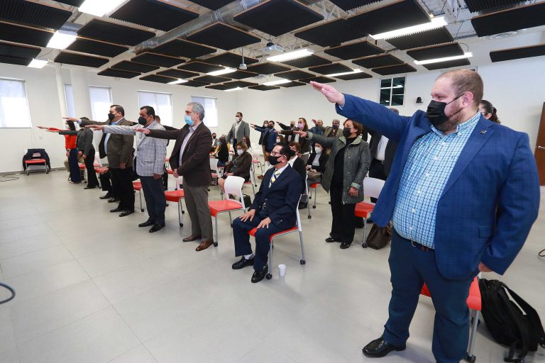 Rinden protesta los Comités de Seguimiento de la Reforma Académica Universitaria y el Nuevo Modelo Educativo