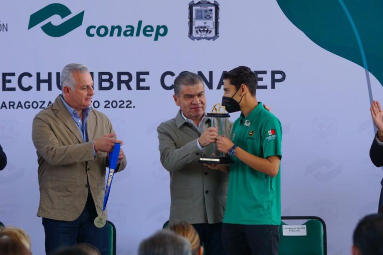 Supervisa MARS modernización de techumbre en el Conalep Torreón