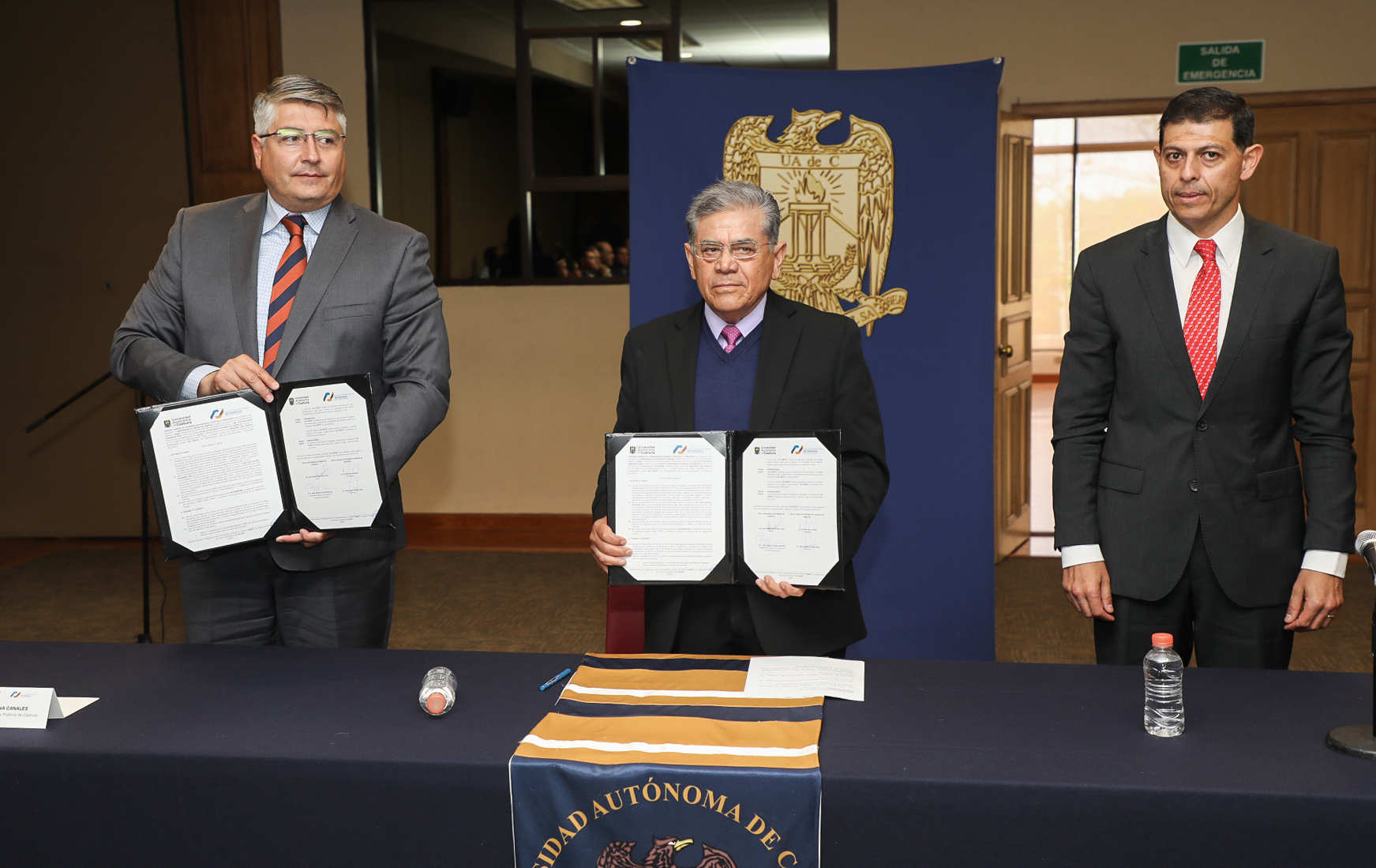 Firma UA de C convenio de colaboración con el Colegio de Notarios ...