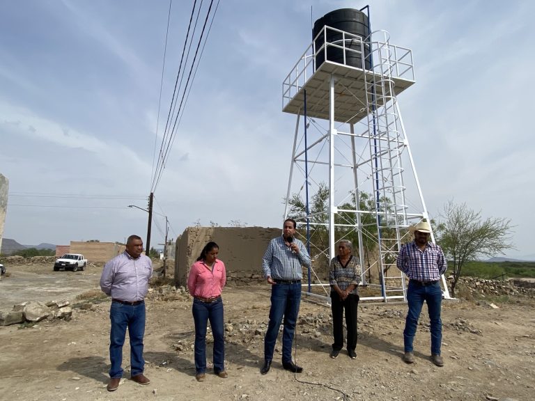 Programa “Tu Eliges” beneficia a las familias de la congregación Santa Cruz