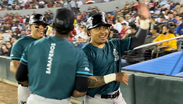 Saraperos cae 8-7 frente a Sultanes en duelo de volteretas en Reynosa