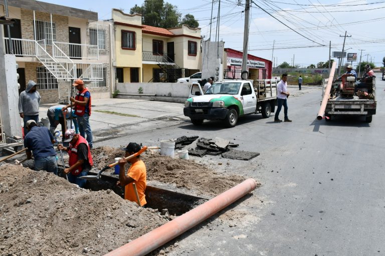 Evita COMPARA riesgo de aguas negras a viviendas en zona centro