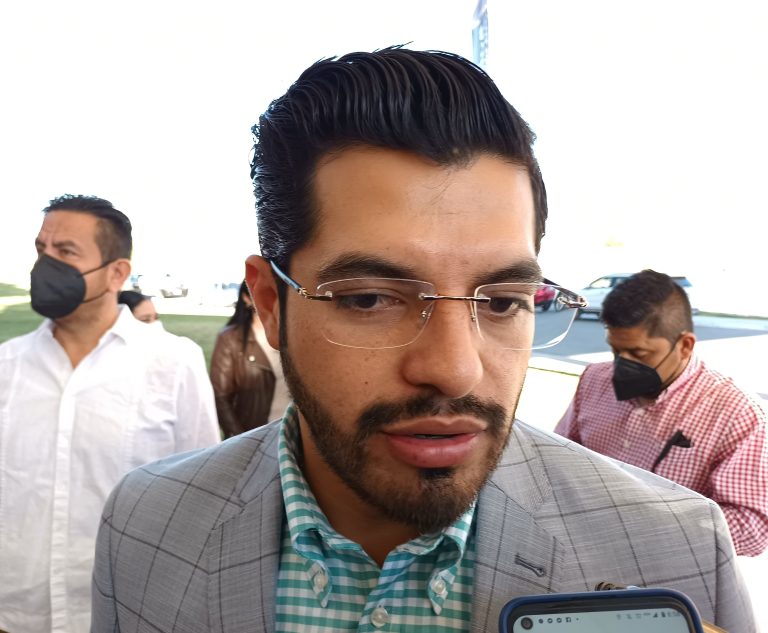 Multan a paseantes en Arteaga por encender fuego en la sierra pese a prohibición