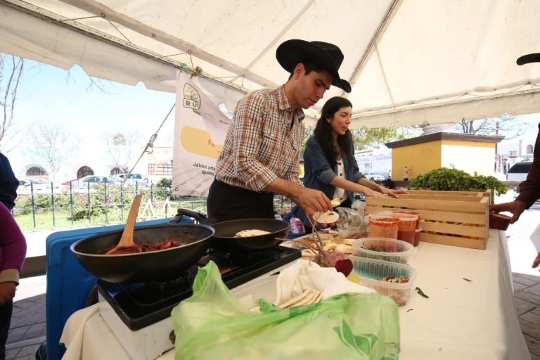 Proyectan relanzar Tianguis Rural en mayo