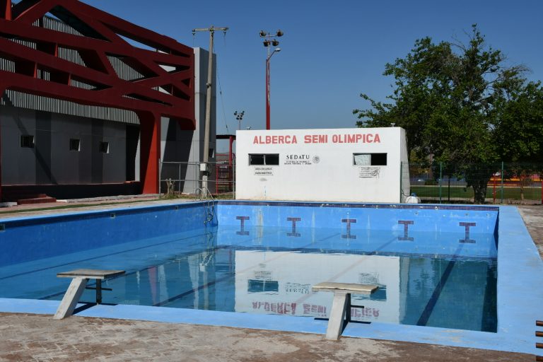 Reactivan clases de natación en alberca semi olímpica de Ramos Arizpe