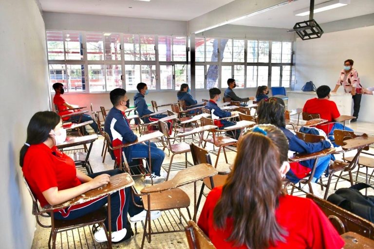 Regresan a clases presenciales 19 mil alumnos en Ramos Arizpe