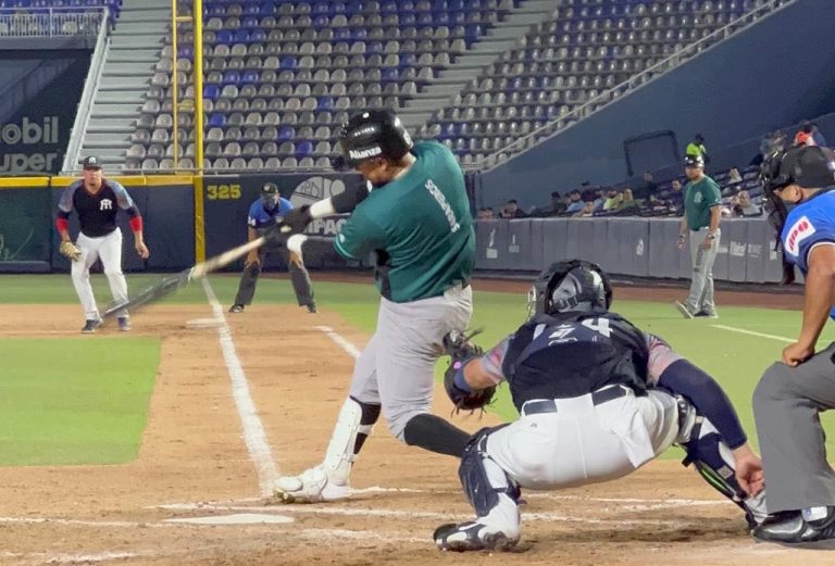 Sultanes venció 7-3 a Saraperos en el penúltimo juego de pretemporada 