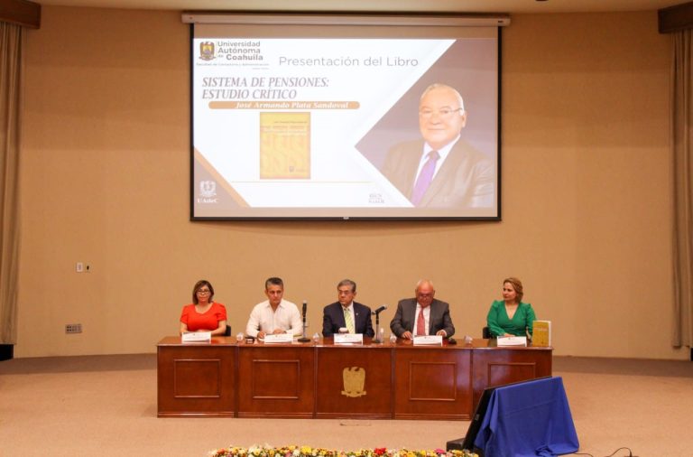 Presentan el Libro “Sistemas de Pensiones: Estudio Crítico” en CU-UAdeC de Torreón