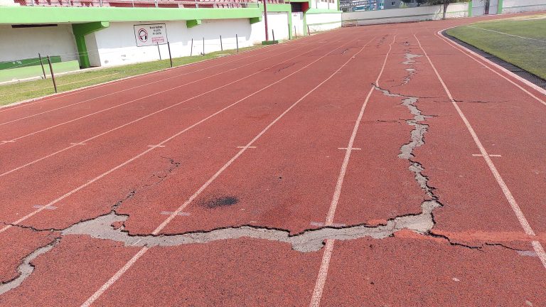 Agoniza por abandono y descuidos el estadio Olímpico