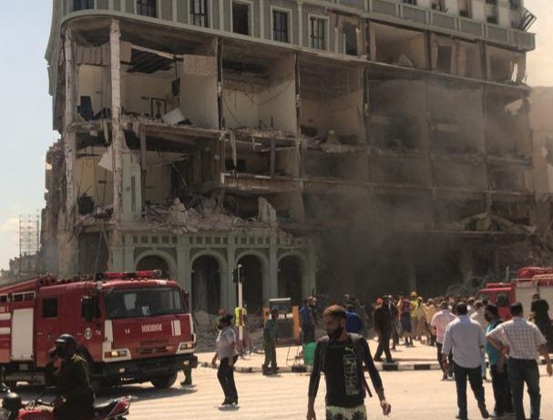 Explosión destruye Hotel Saratoga en La Habana, Cuba