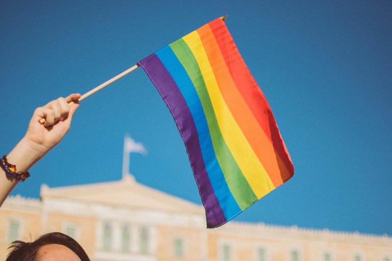 ¿Por qué se conmemora el 17 de mayo el Día Internacional contra la Homofobia?