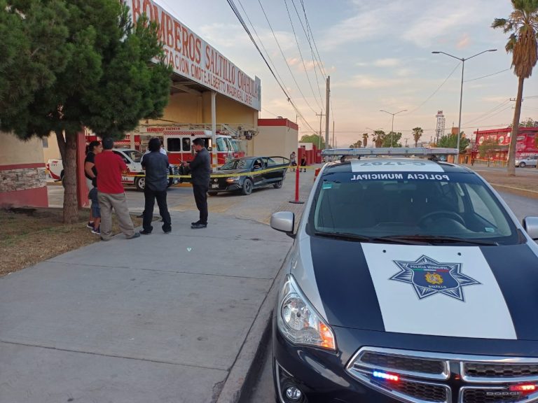 Muere mujer a las afueras de la estación norte de Bomberos e Saltillo