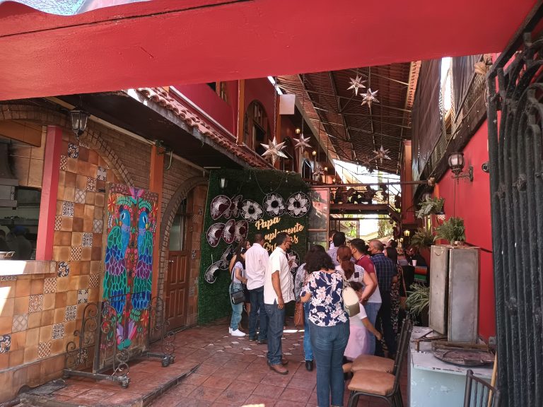 Abarrotados restaurantes de Saltillo por celebración del Día del Padre