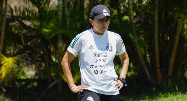 Ana Galindo, triunfa en su debut