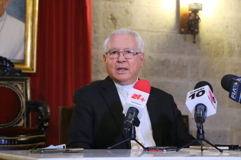 Cardenal de Guadalajara denuncia cobro de piso a parroquias