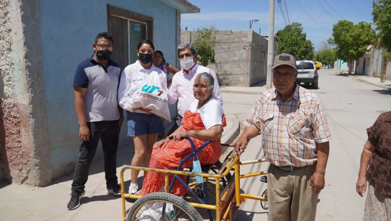 Estudiantes de UTT apoyan a 142 familias con la Campaña UTTON 2022