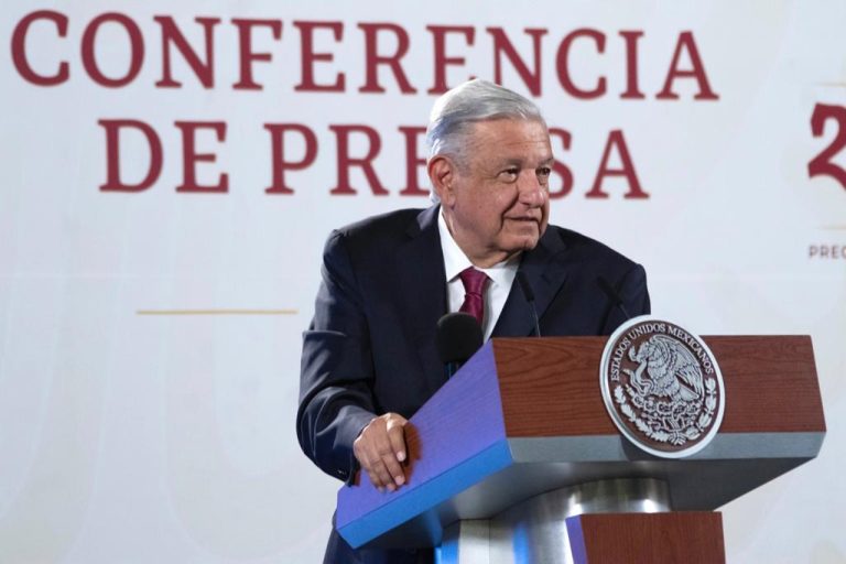 Hay comunicación con NL y empresarios para ayudar al abasto de agua: López Obrador