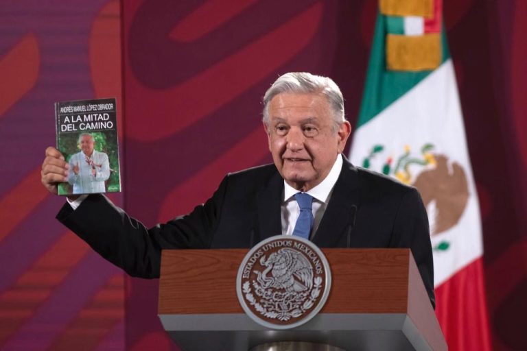 López Obrador, sin dar a conocer en declaración patrimonial regalías de libro