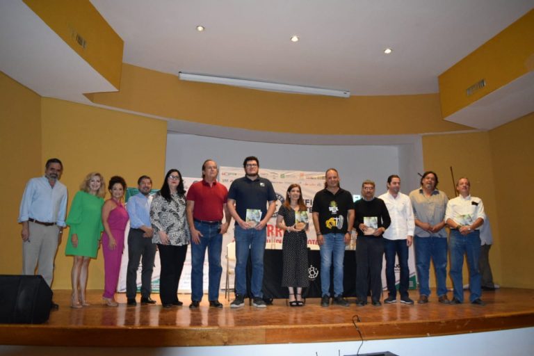 Sotol, elixir con denominación de origen, da título a un libro y a una exposición fotográfica que difunde Coahuila