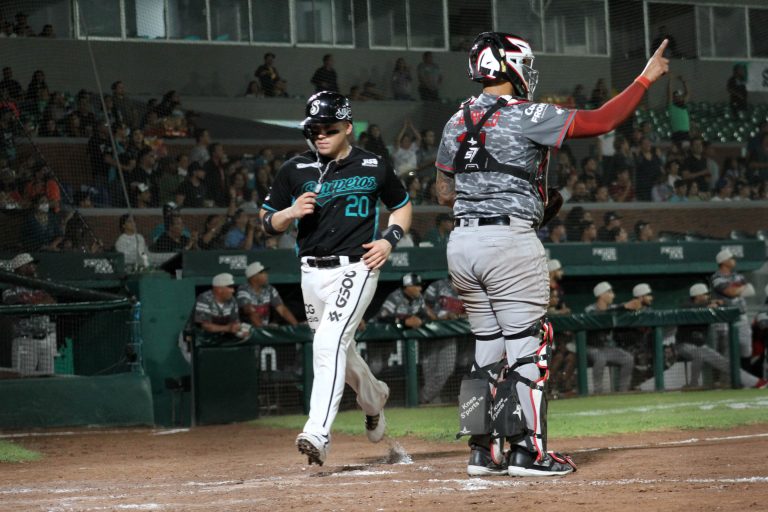 Toros de Tijuana empata la serie con 7 jonrones ante Saraperos  