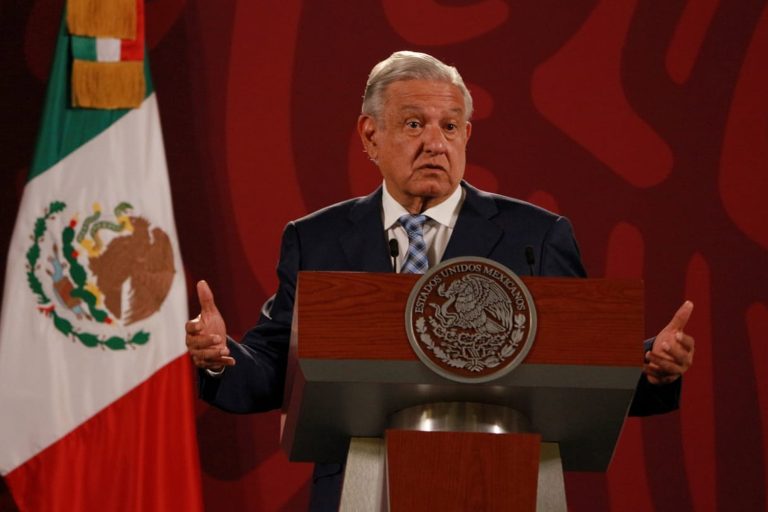 Calderón recibía dinero del narco, afirma AMLO