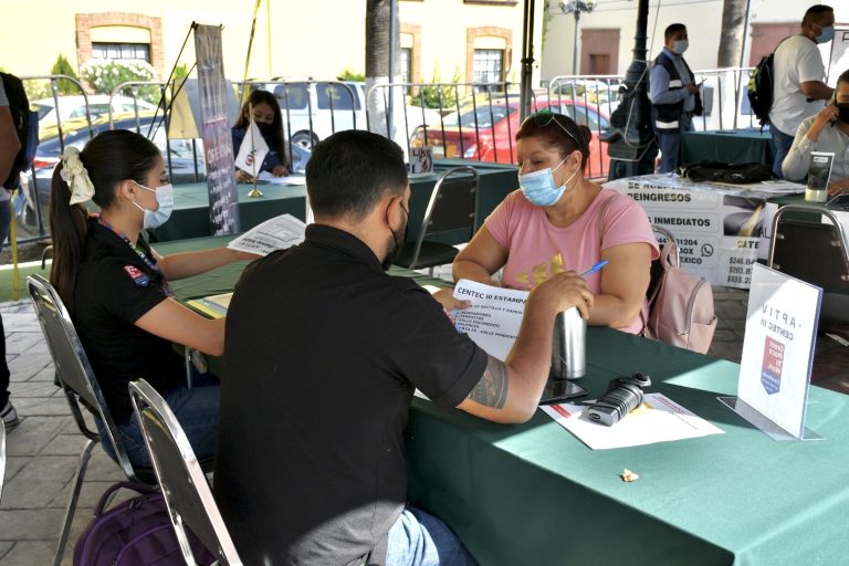 En feria del empleo, empresas logran reclutan a más de 500 personas