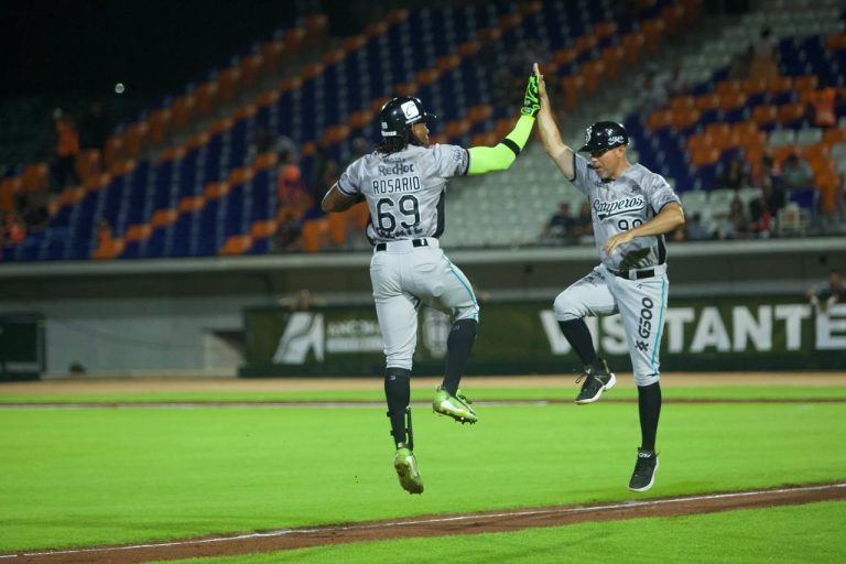 Jonrón de 3 carreras de Dariel Álvarez en la décima da triunfo a Saltillo en Cancún