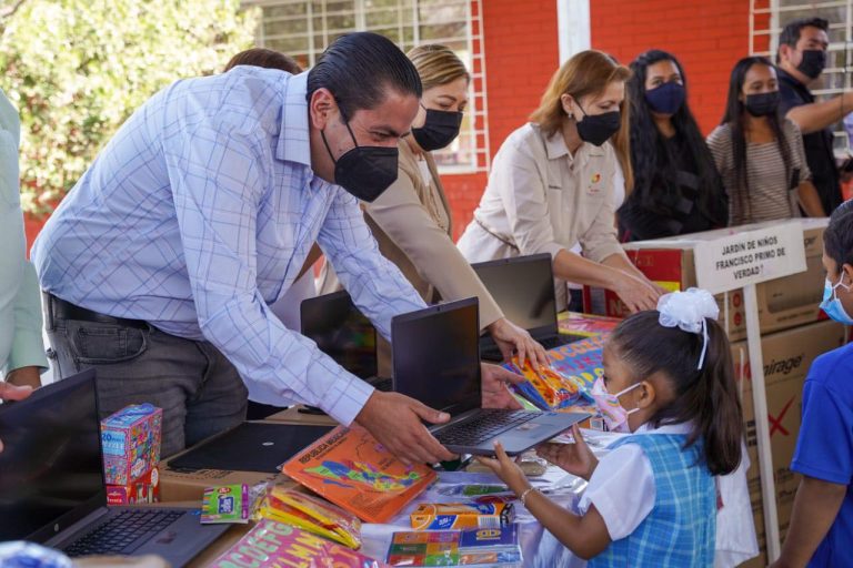 Mejora tu Escuela llega al Jardín de Niños “Primo de Verdad” en la colonia Fidel Velázquez