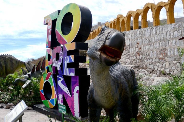 Puerto Noas invita a disfrutar últimos días de exposición de dinosaurios