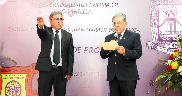 Rector toma protesta a Felipe Gerardo Jaramillo Argil como director de la Escuela de Bachilleres “Juan Agustín de Espinoza” de Parras